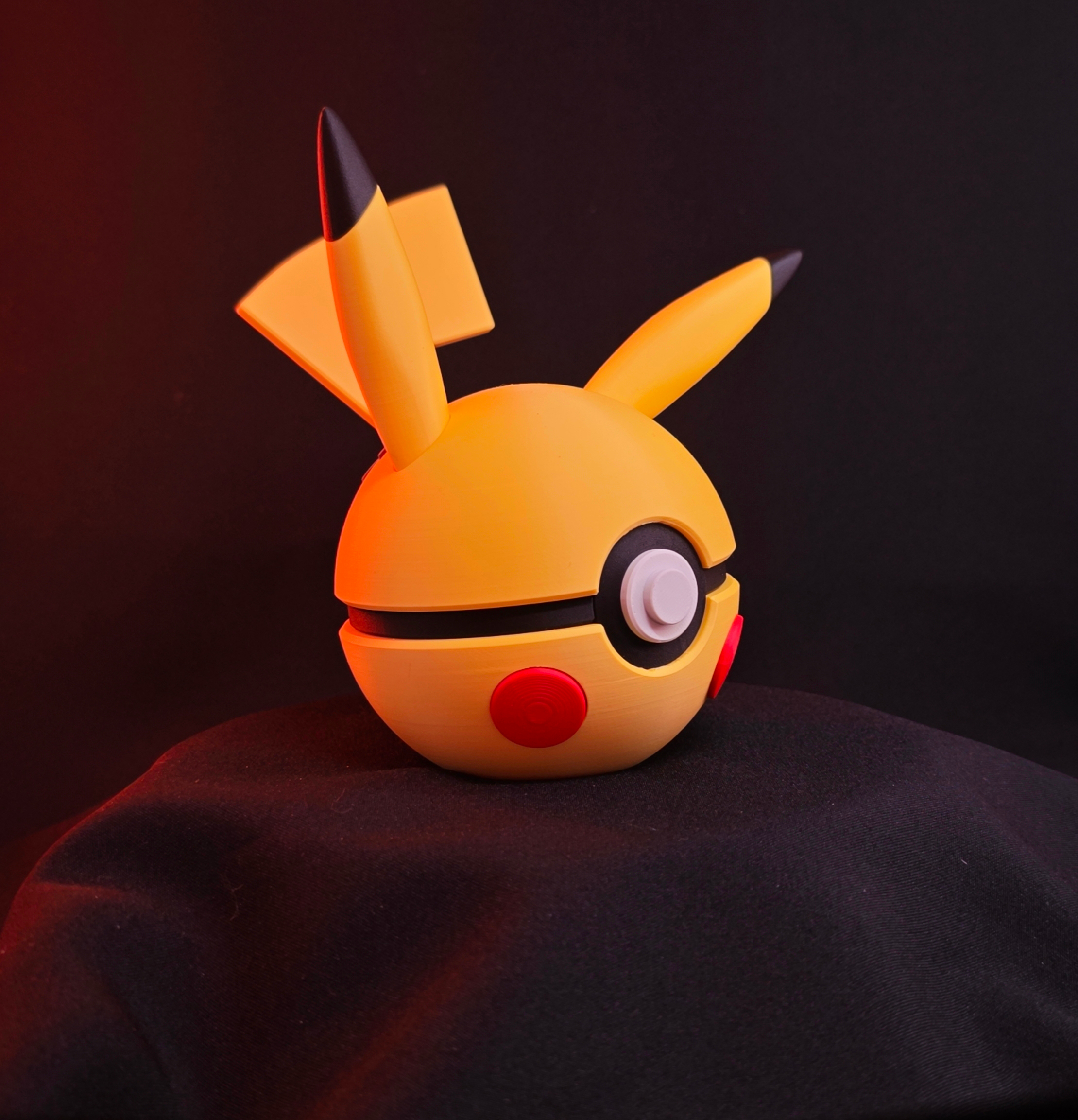 pikachu pokébal